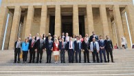 Edremit Belediye Başkanı Mehmet Ertaş, ekibiyle birlikte Anıtkabir’i ziyaret etti