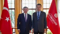 Gelecek Partisi Genel Başkanı Ahmet Davutoğlu, ikinci dönem aynı göreve seçilen İBB Başkanı Ekrem İmamoğlu’na tebrik ziyaretinde bulundu
