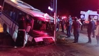 Kırıkkale’de otomobil ile dolmuş çarpıştı: 22 yaralı