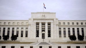 Ekonomistlerden Fed ve AMB’ye ‘duraklama’ çağrısı