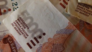 Sberbank CEO’su Gref: Ruble’nin istikrarı için yapılanlar yetersiz