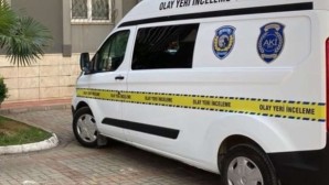 Adana’da asansör kabiniyle duvar arasında sıkışan 11 yaşındaki çocuk hayatını kaybetti