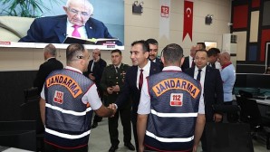 Karaman Belediye Başkanı Savaş Kalaycı, valilik tarafından düzenlenen bayramlaşma programına katıldı