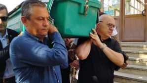 Özel MHP’li siyasetçinin cenaze törenine katıldı