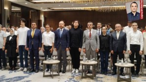Bakan Tekin ve Bilal Erdoğan’ın katılımıyla lüks otelde ‘Filistin’de zulüm’ etkinliği yapıldı