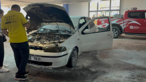 AVM otoparkında otomobil yangını