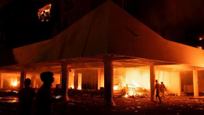 Endonezya’da isyan sürüyor