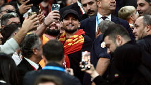 Mertens yeniden Rams Park’ta