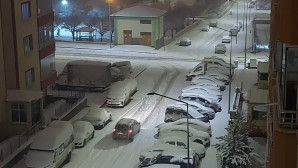 Erzurum’da eğitime kar engeli