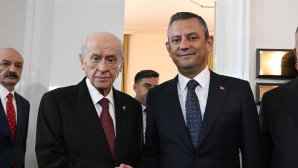 Bahçeli’den Özel’e telefon