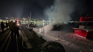 Şile’de yanan yat battı