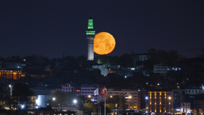 İstanbul’da dolunay büyüledi