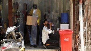 Hindistan’da kavurucu sıcaklar: Seçim görevlileri de dahil 33 kişi hayatını kaybetti