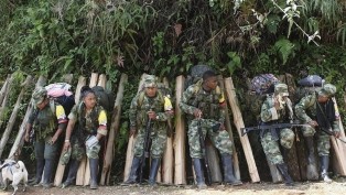 Hükümet ile eski FARC üyeleri arasında müzakereler başlayacak