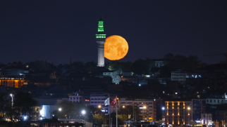 İstanbul’da dolunay büyüledi