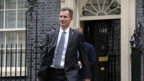 İngiltere Maliye Bakanı Hunt, hükümetin büyümeyi artırma planını açıkladı