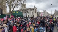 Londra’da iklim krizi gösterileri sürüyor