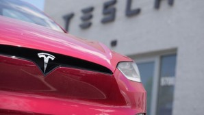 280 bin yeni Tesla aracı için soruşturma başlatıldı
