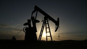 Suudi Arabistan petrol üretimi kesintisini sürdürecek