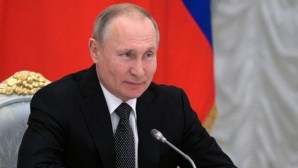 Putin başkanlık için resmen aday