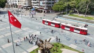 Antalya Büyükşehir Cumhuriyet Meydanı’ndaki engelleri kaldırdı