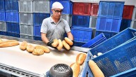 Sofralar ekmeksiz kalmayacak Başkan Tugay sözünü tuttu ekmek 5 TL’ye düştü