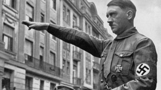 Almanya’da Hitler resimli kıyafetle derse giren öğretmen hakkında yasal işlem başlatıldı