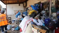 Büyükşehir Zabıtası’ndan çöp ev tahliyesi