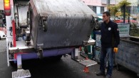 CHP’li Giresun Belediye Başkanı Köse, 1 Mayıs’ta işçilerle çöp topladı