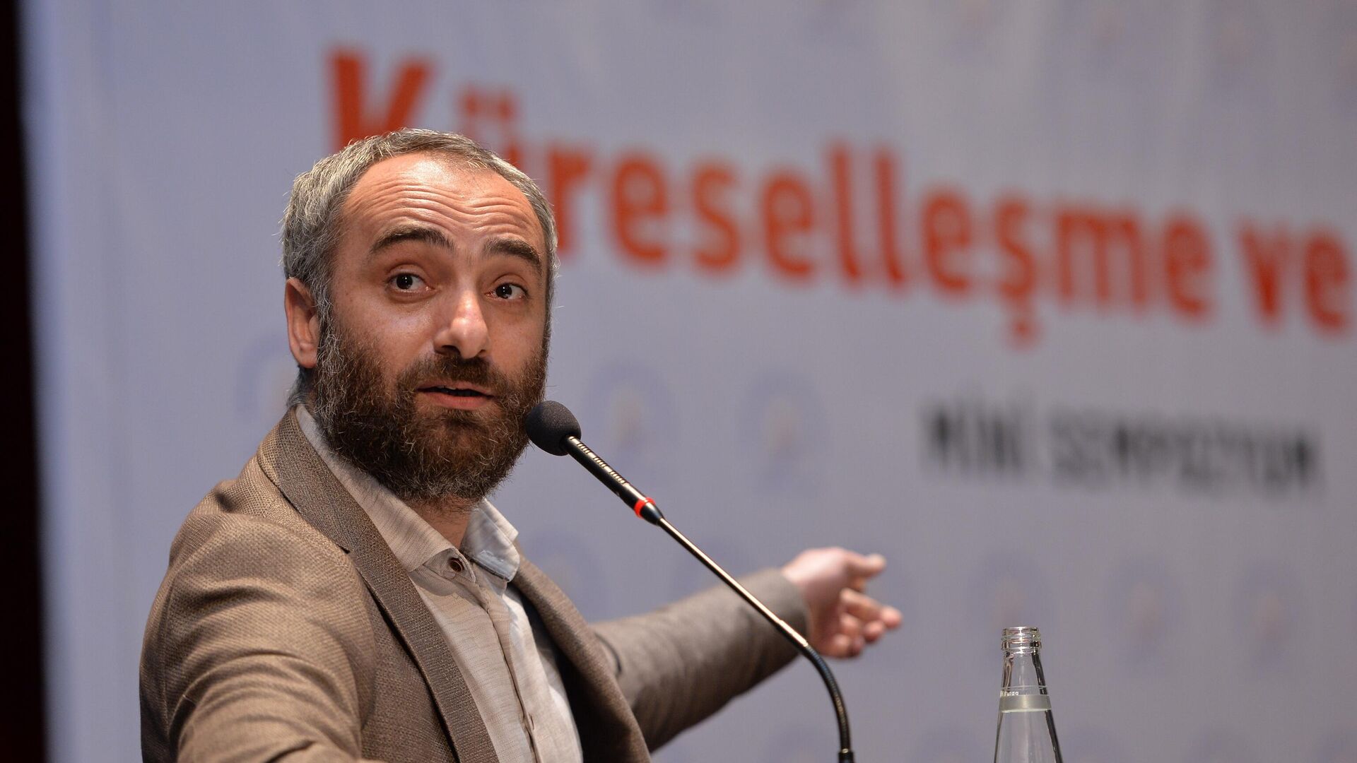 Gazeteci İsmail Saymaz için ev hapsi verildi