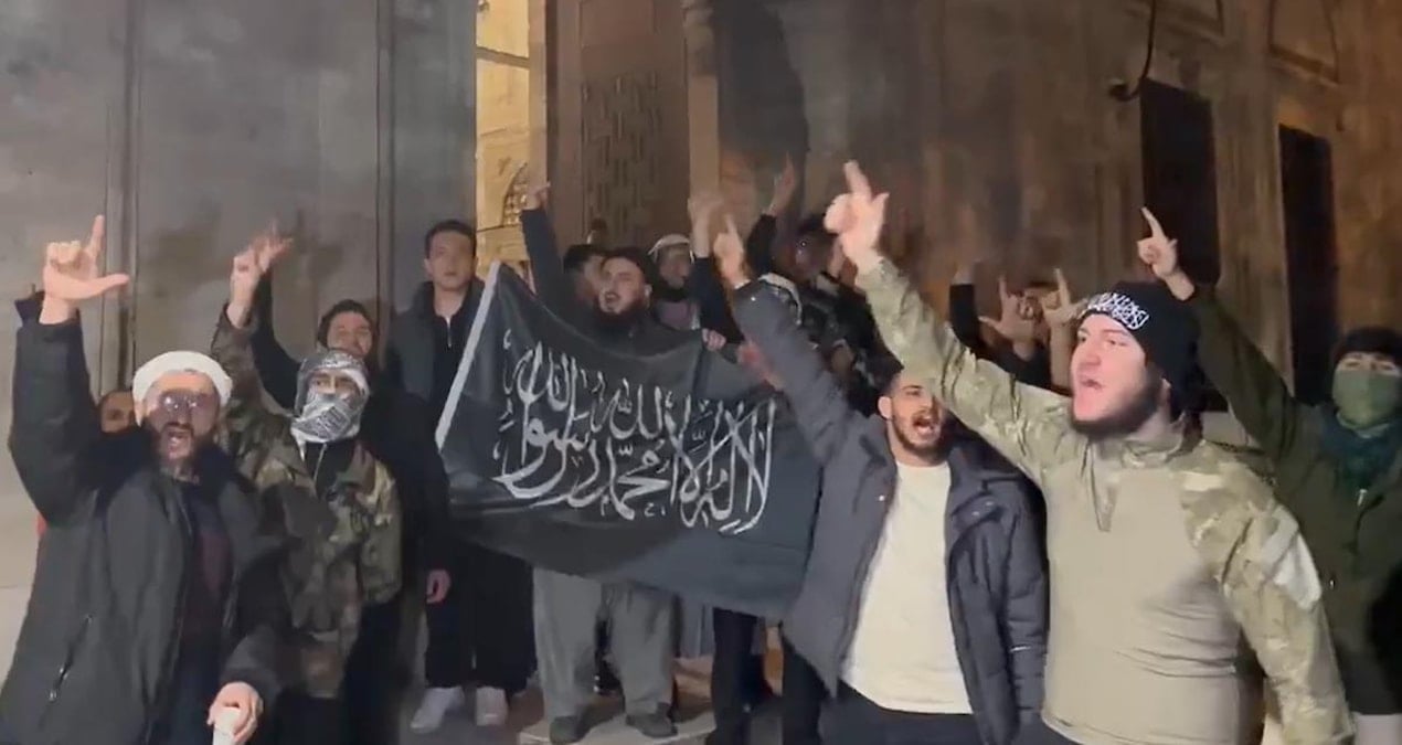 İftar çağrısı yapmışlardı: Şehzadebaşı’na gelip slogan attılar