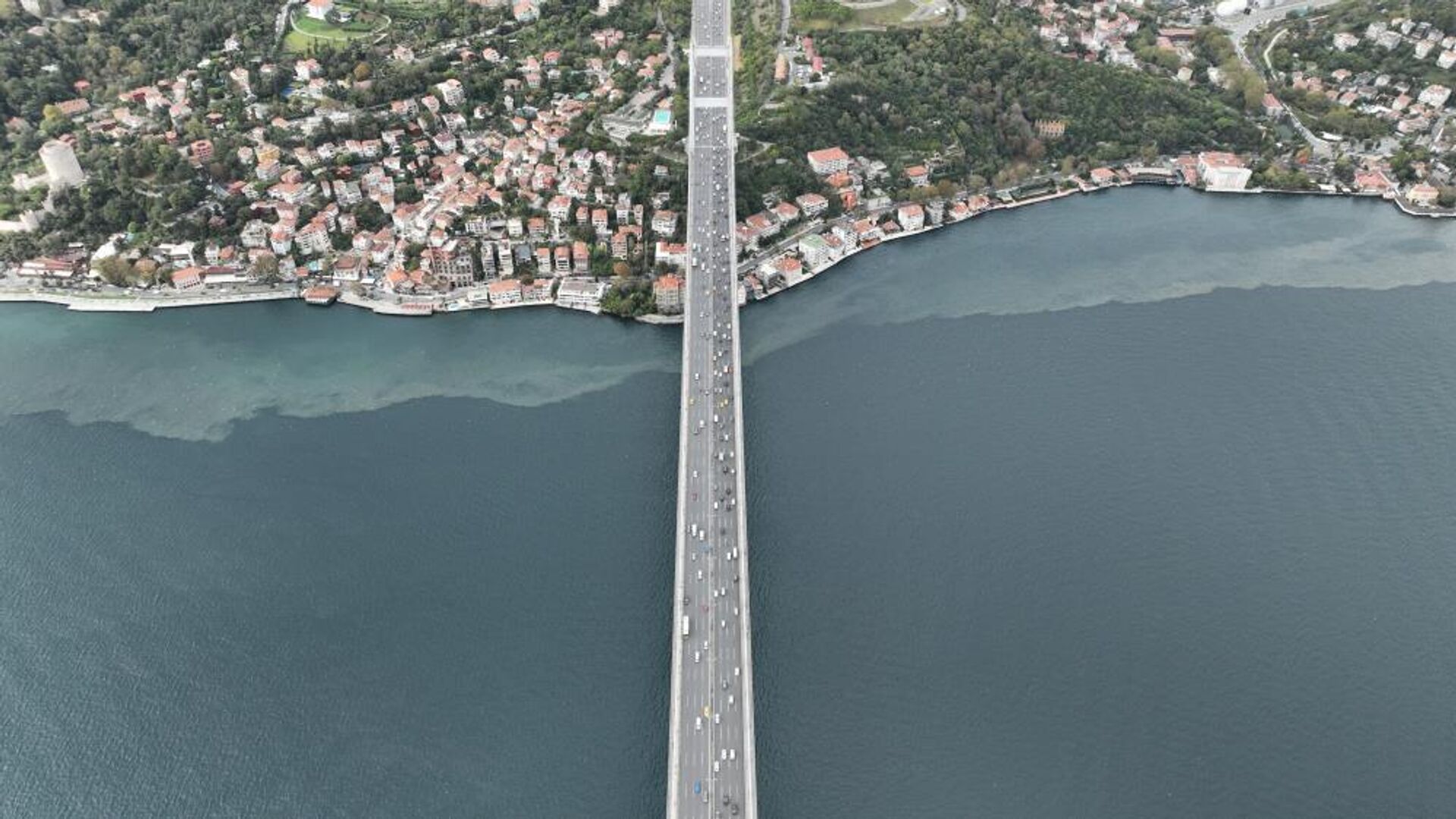 İstanbul Boğazı’nda gemi trafiği askıya alındı