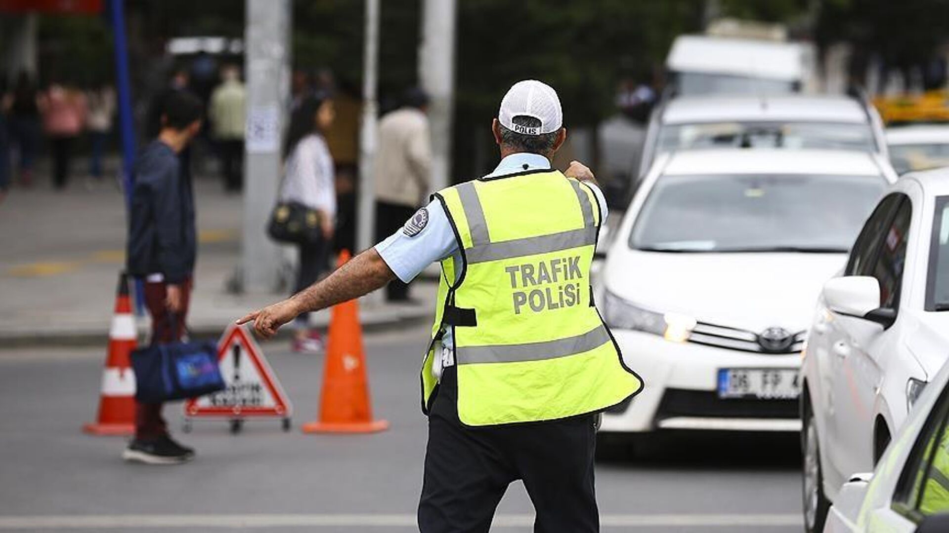 İstanbul’da miting alarmı, Valilik duyurdu: Bugün hangi yollar trafiğe kapalı olacak?