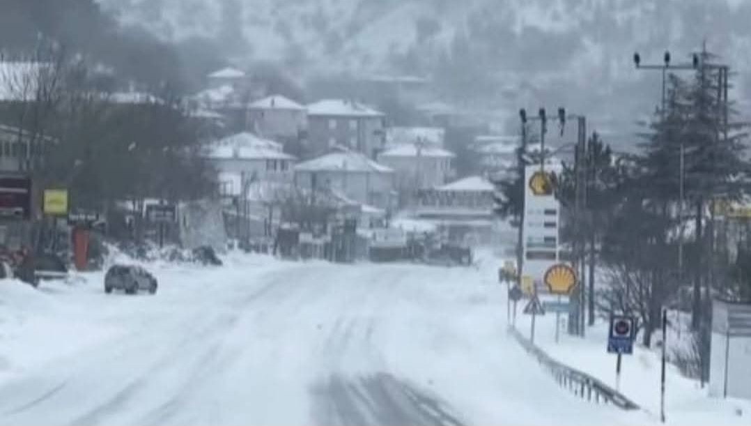 Kar, tipi ve sis! Sertavul Geçidi ulaşıma kapandı