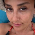 melek-mosso-makyajsiz-fotografina-gelen-yorumlara-isyan-etti-0-HXFYhbUy.jpg