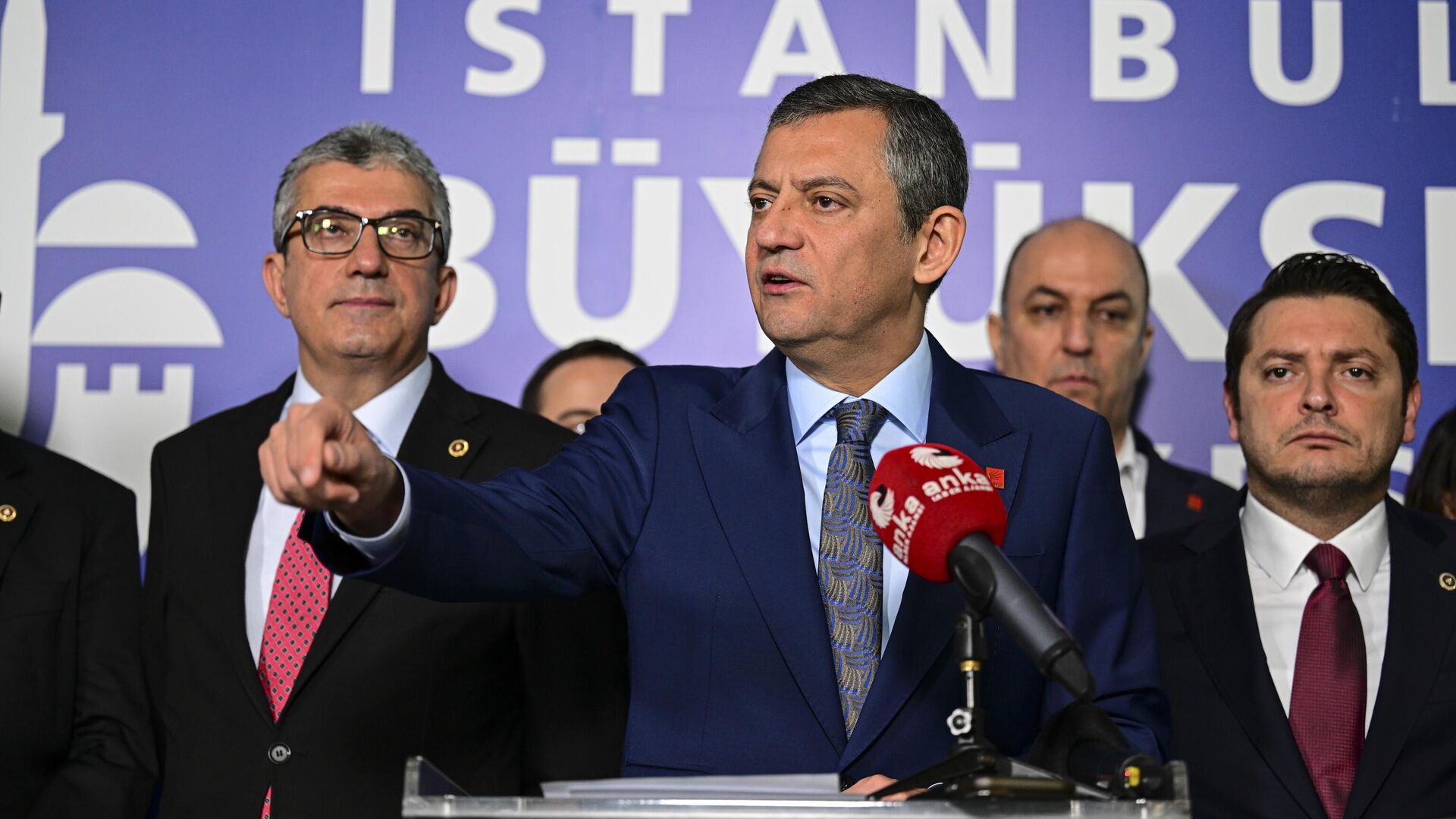 Özgür Özel, İmamoğlu ziyareti sonrası açıklama yaptı