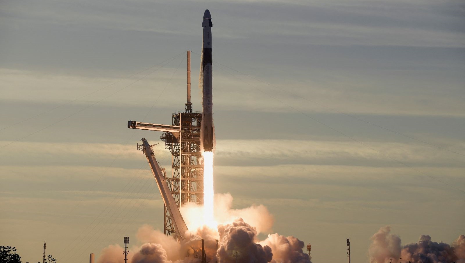 SpaceX, 4 astronotu Milletlerarası Uzay İstasyonu’na gönderdi
