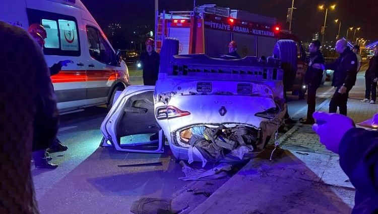 Zonguldak’ta araba takla attı, beş kişi yaralandı