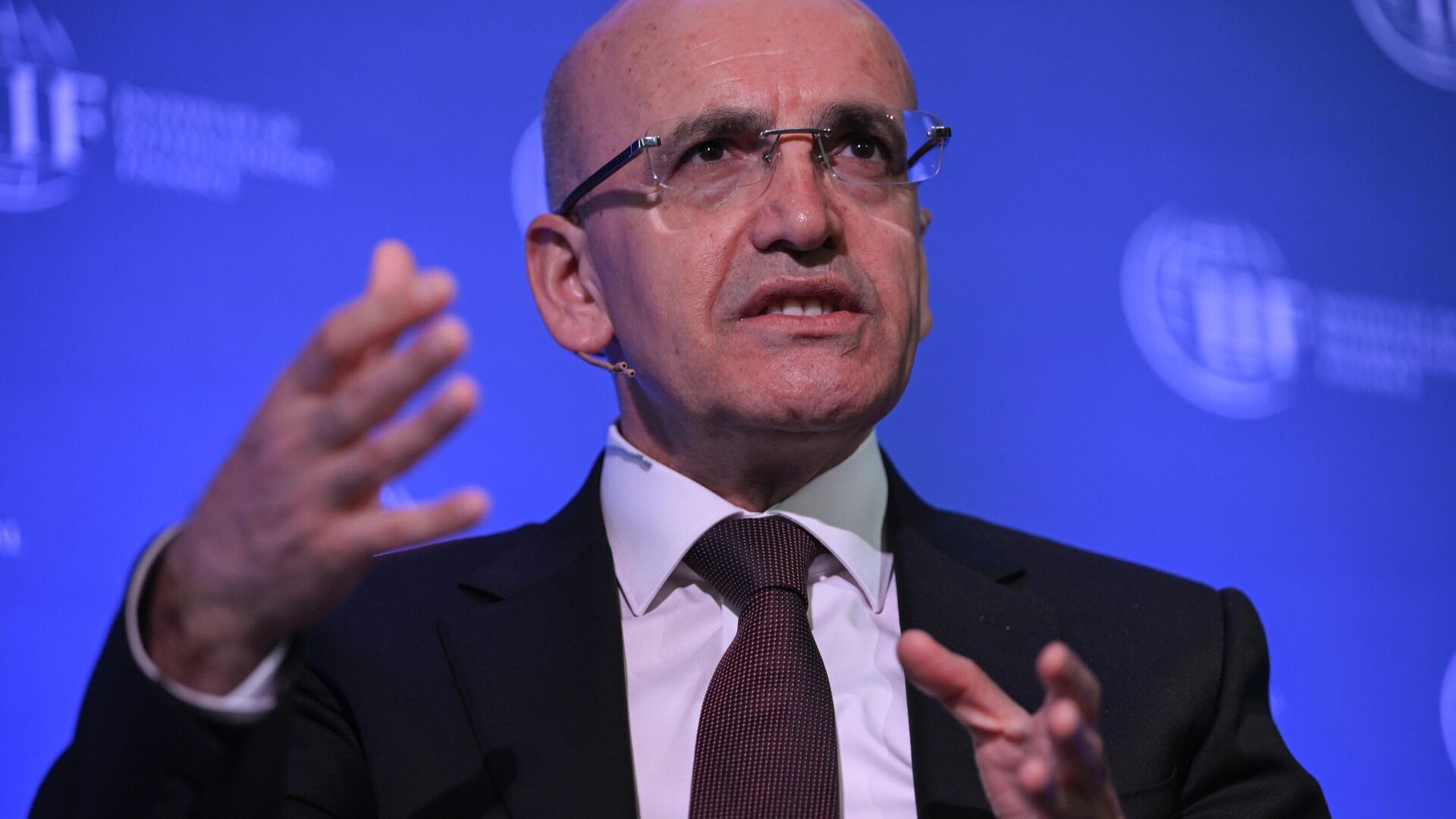 Bakan Şimşek: Enflasyon düşmeye devam edecek