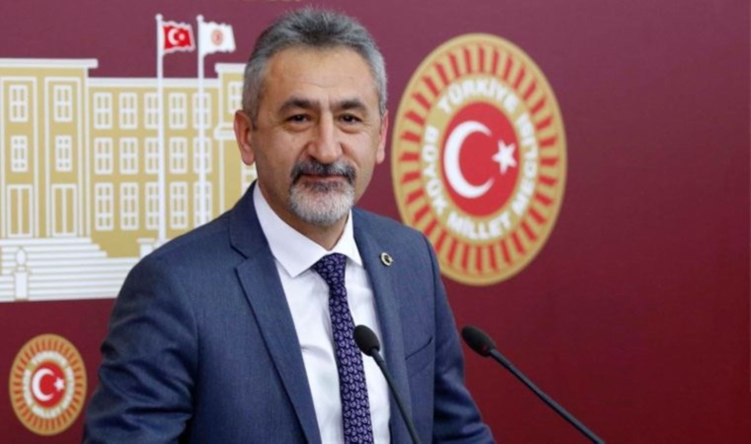 CHP’li Adıgüzel’den Bakan Yumaklı’ya sert çıkış: ‘Don yemiş fındığı getirip bakanlığın önüne dökerim’