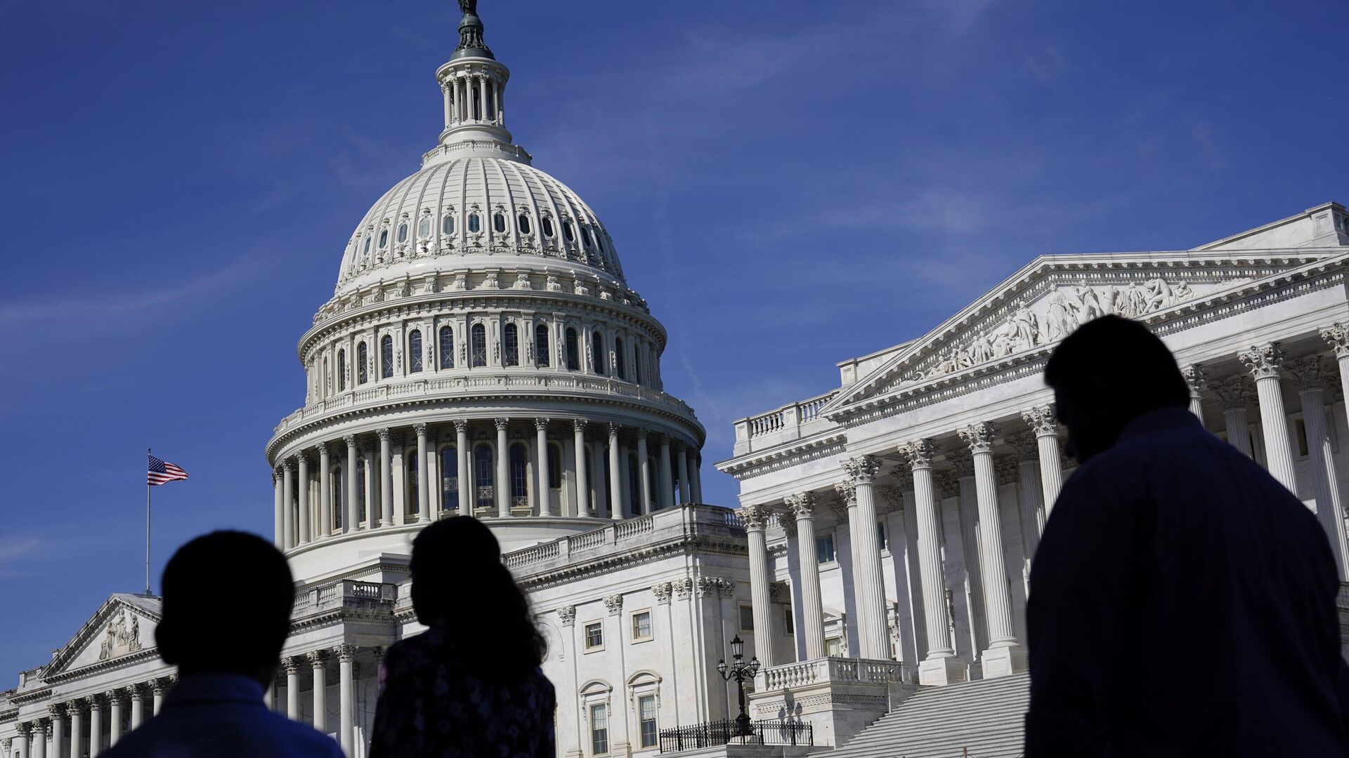 Cory Booker ABD Senatosu’nda tarihin en uzun konuşmasını yaptı: 25 saat kürsüden inmedi