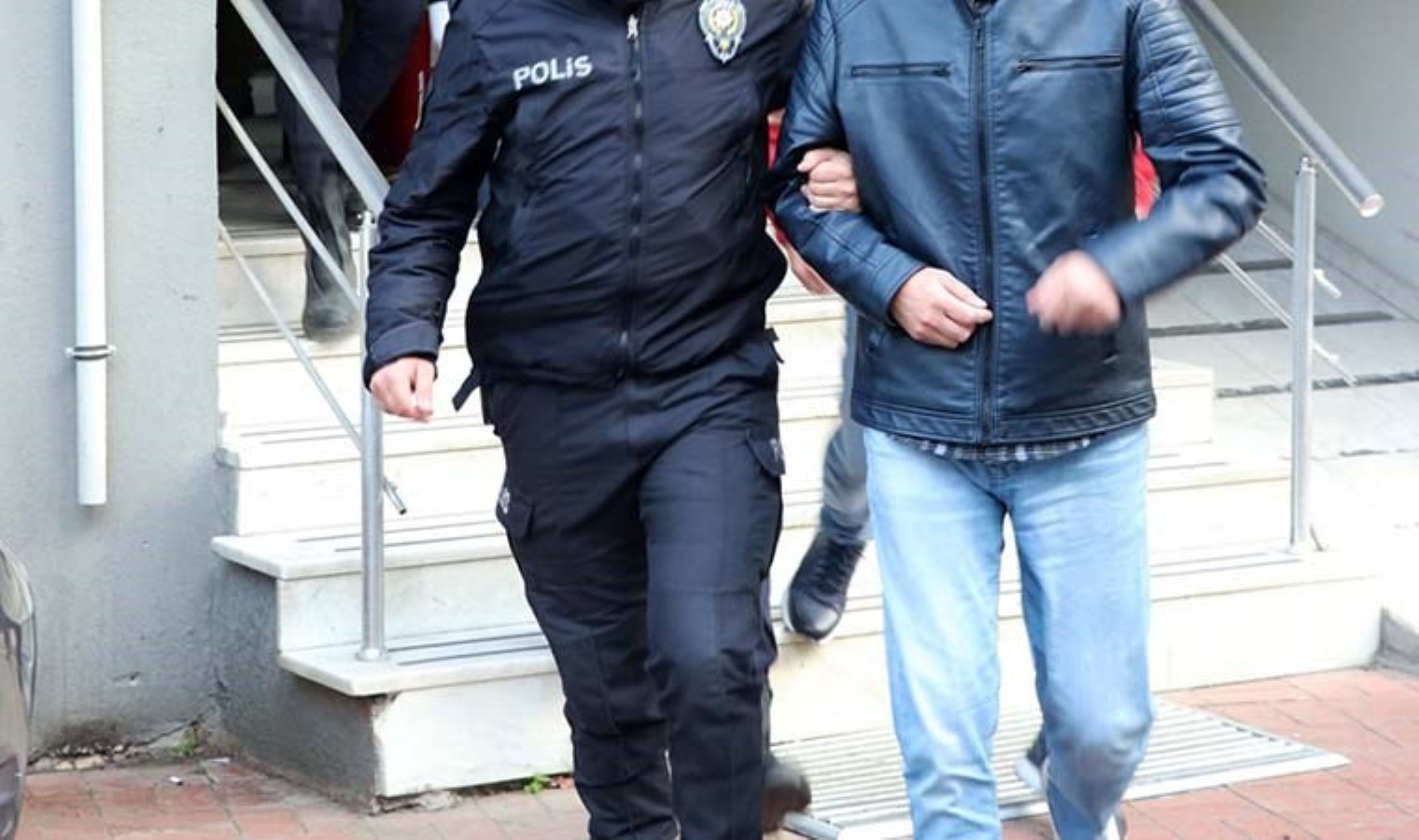 İstanbul Beykoz’da ‘silahlı tehdit’ operasyonu: 2 kişi tutuklandı