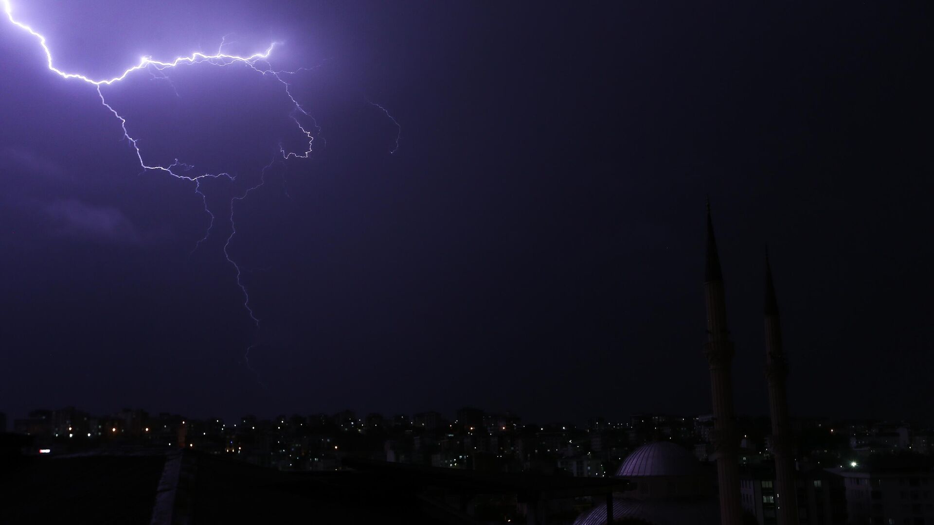 İstanbul Valiliği’nden soğuk ve yağışlı hava uyarısı