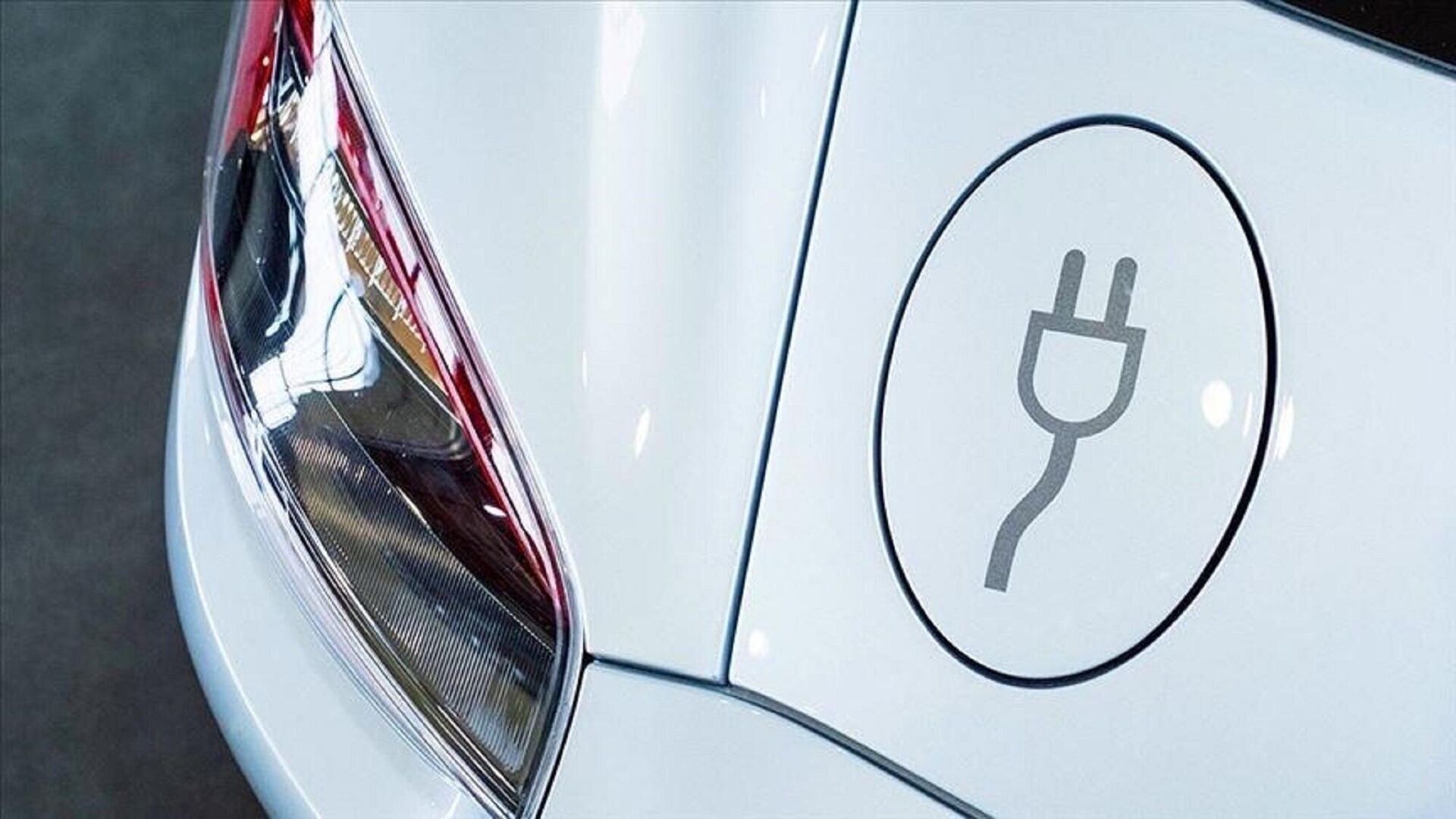 İtfaiyecilerin ‘elektrikli araç’ korkusu: Elektrikli otomobilleri söndürecek ekipman yok