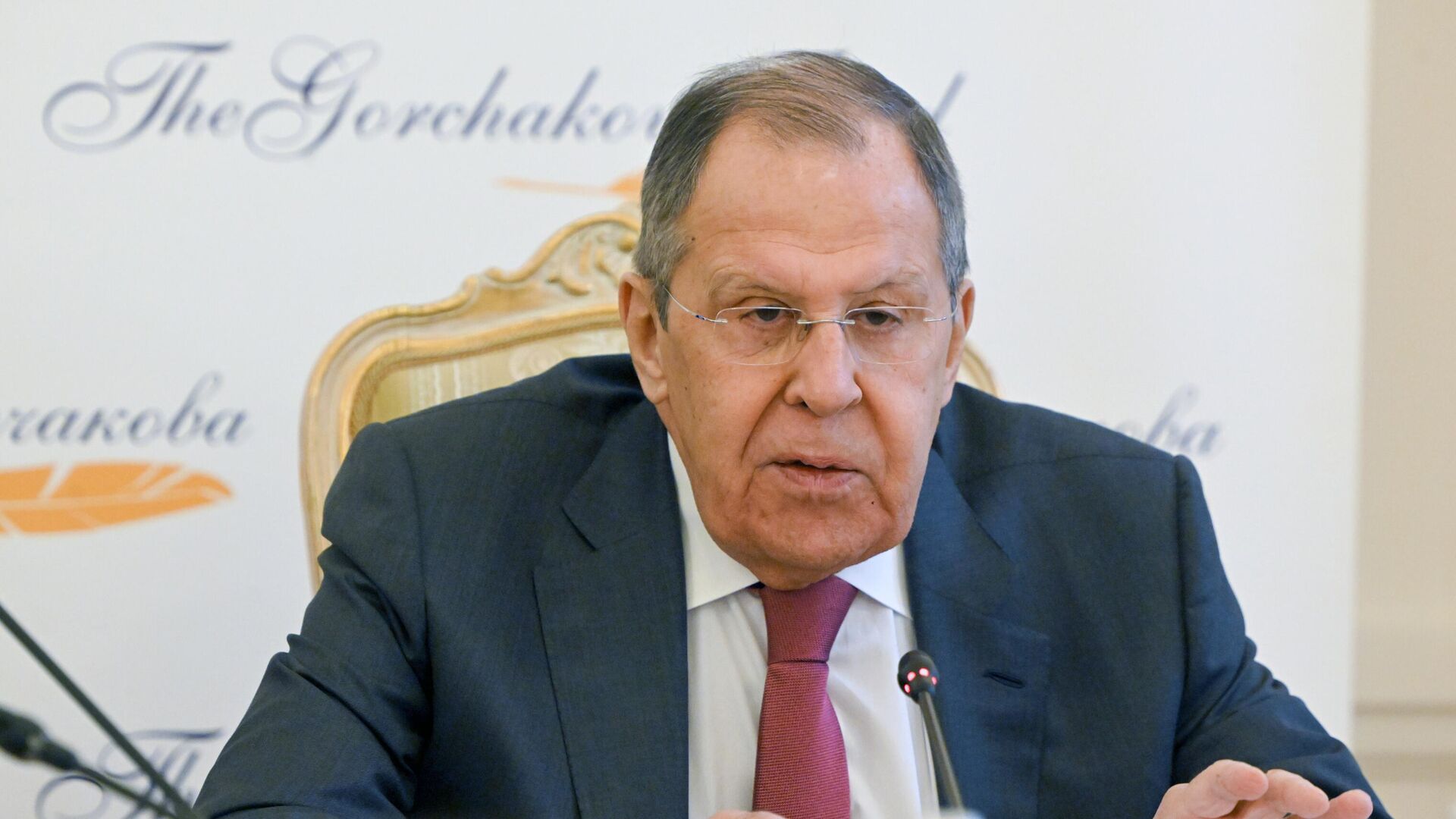 Lavrov: Ukrayna’da çözüm için Kırım ve Donbass’ın Rus toprağı olarak tanınması zorunlu