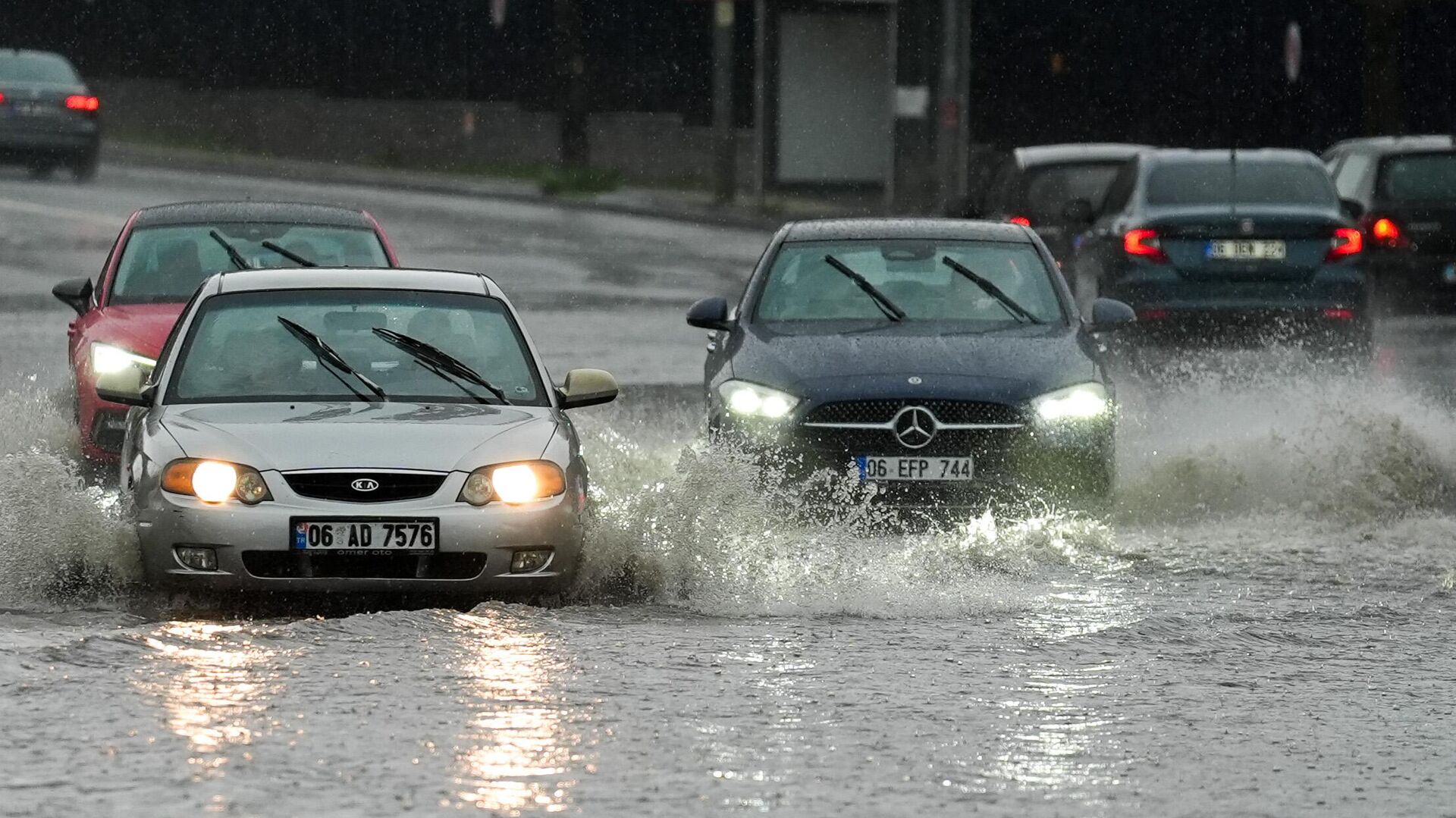 Meteoroloji uyardı: Gök gürültülü sağanak yağışlar bekleniyor