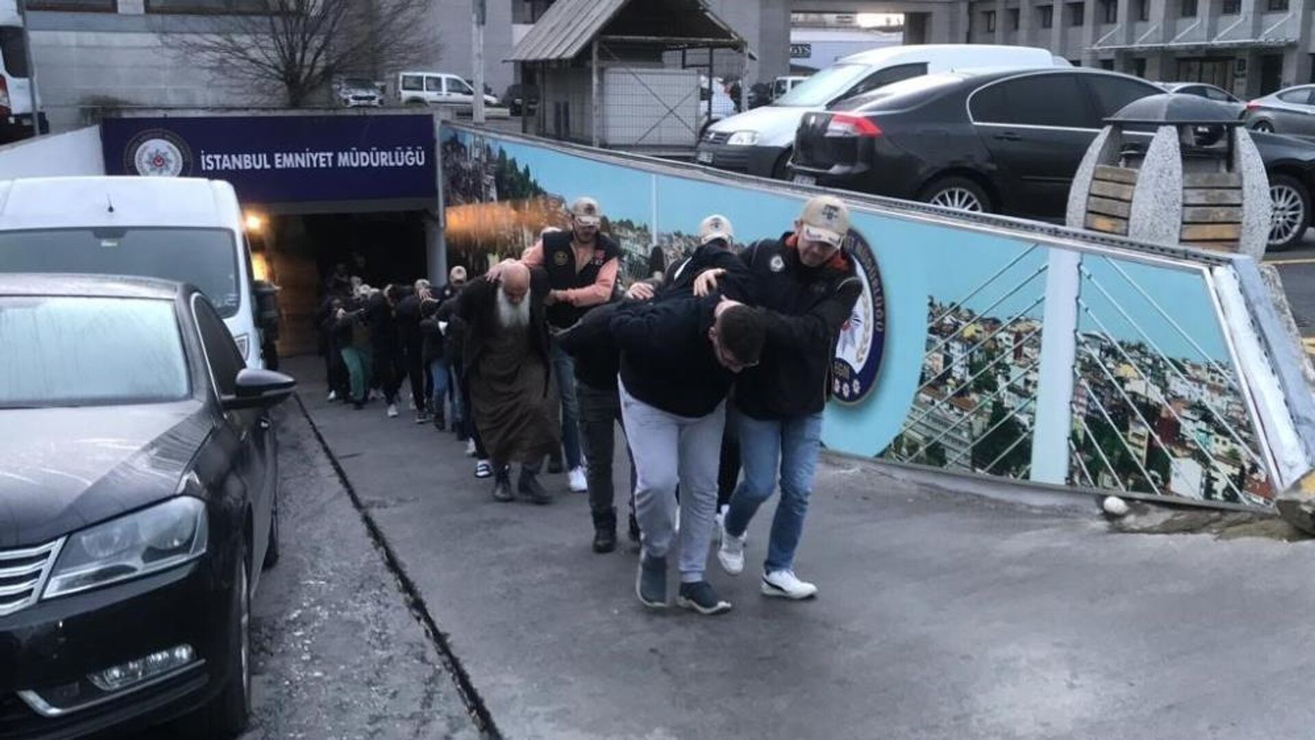 MOSSAD ajanı Türk aile çökertildi