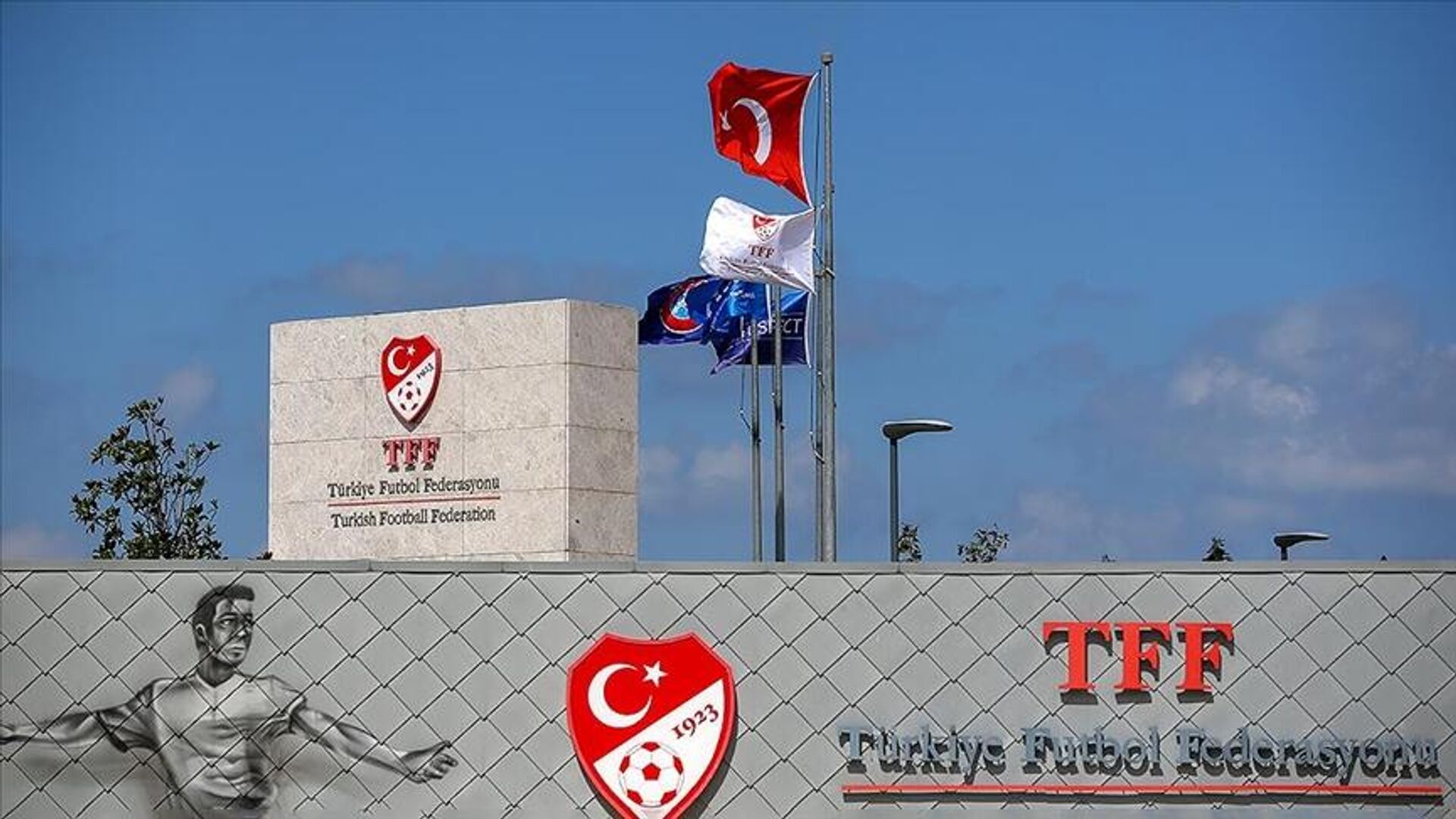 TFF, yeni yabancı kuralını duyurdu: Genç oyuncu şartı geliyor