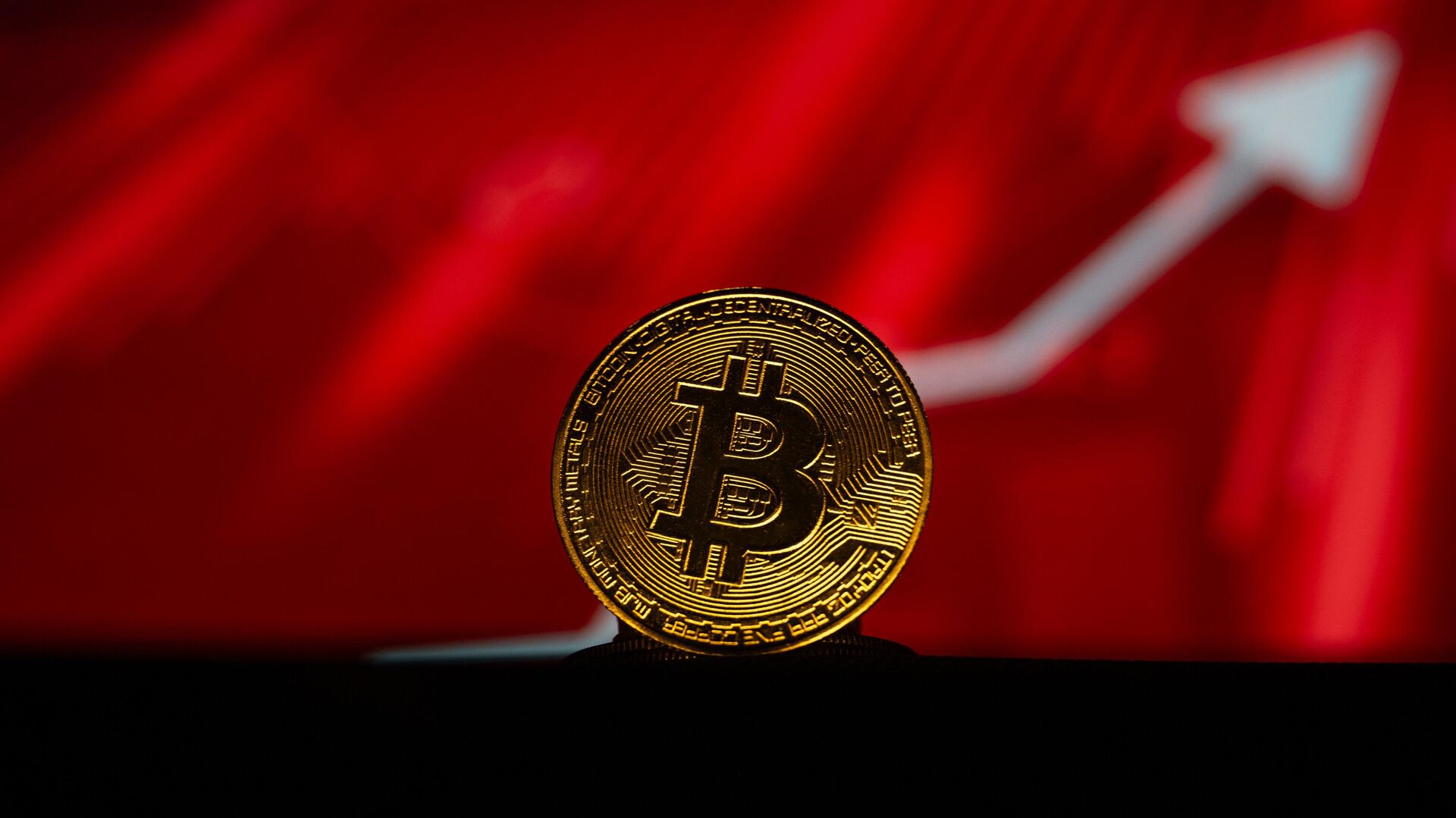 Trump, gümrük tarifelerini 90 gün süreyle durdurdu: Bitcoin ve altın yükselişe geçti