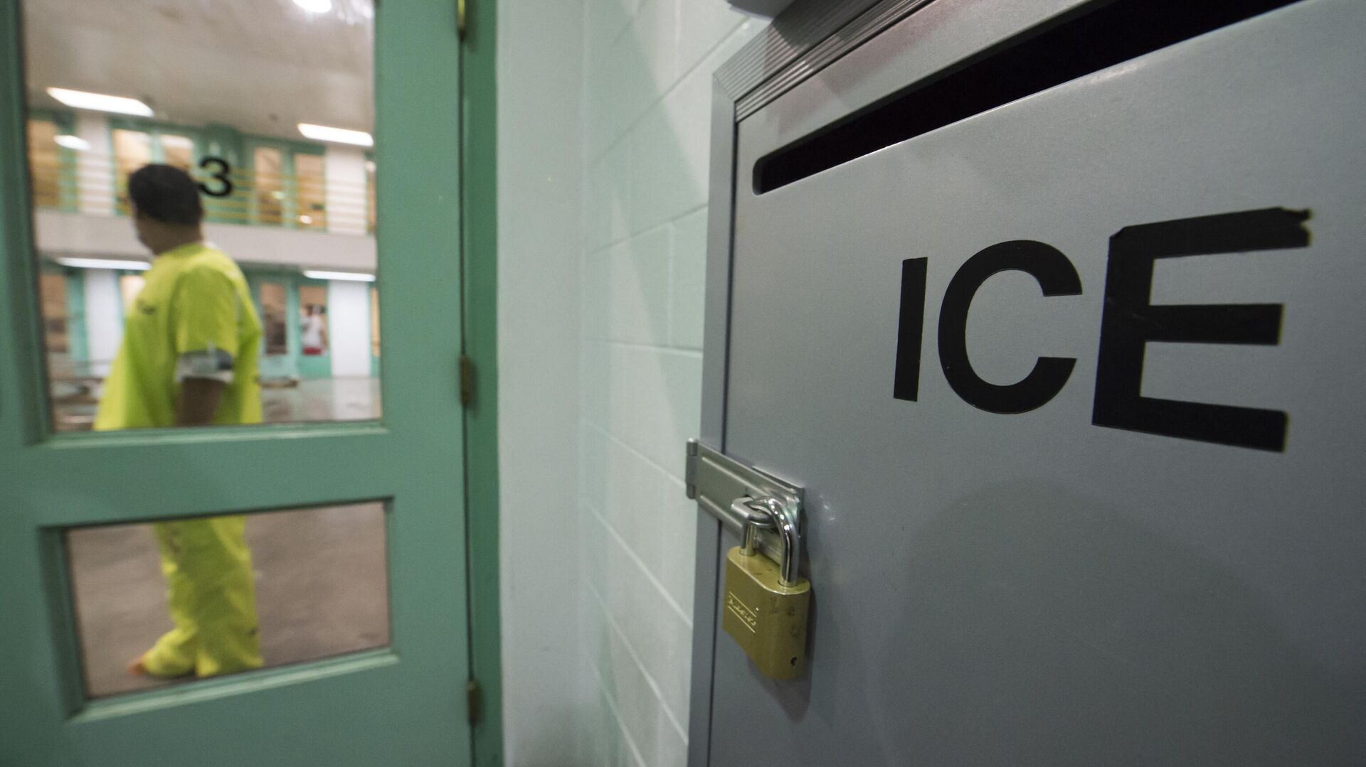 ABD’de göçmenlerin tutulduğu ICE merkezini denetlemek isteyen belediye başkanı gözaltına alındı